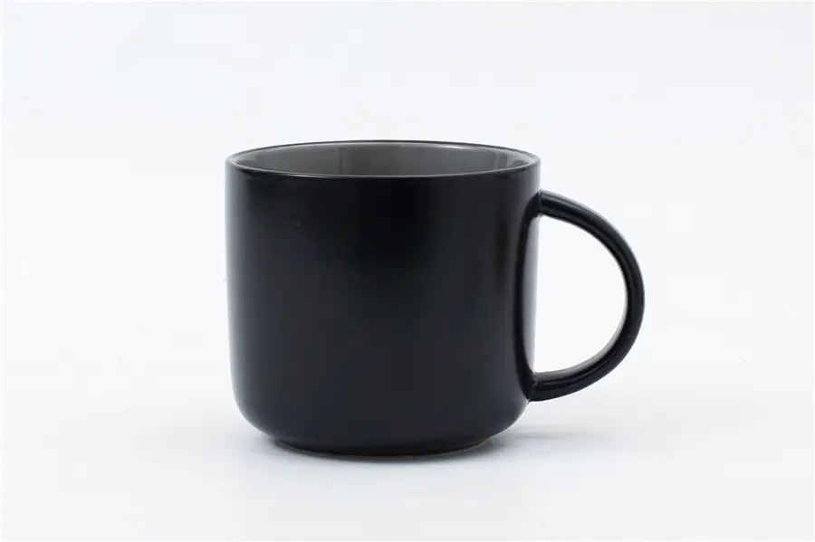 Stunning Color-Glazed Straight Cup with an Wood Lid