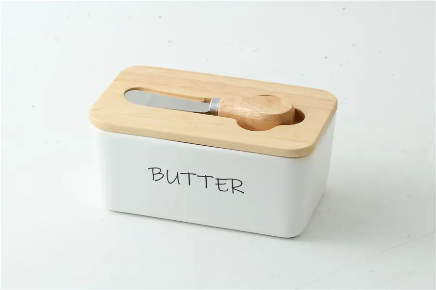 Butter jars with butter knife and bamboo lid
