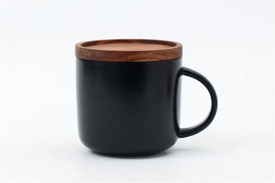 Stunning Color-Glazed Straight Cup with an Wood Lid